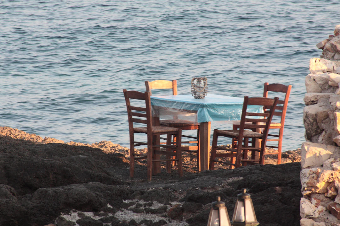 The Influence of Ocean Trends on Dining Attire