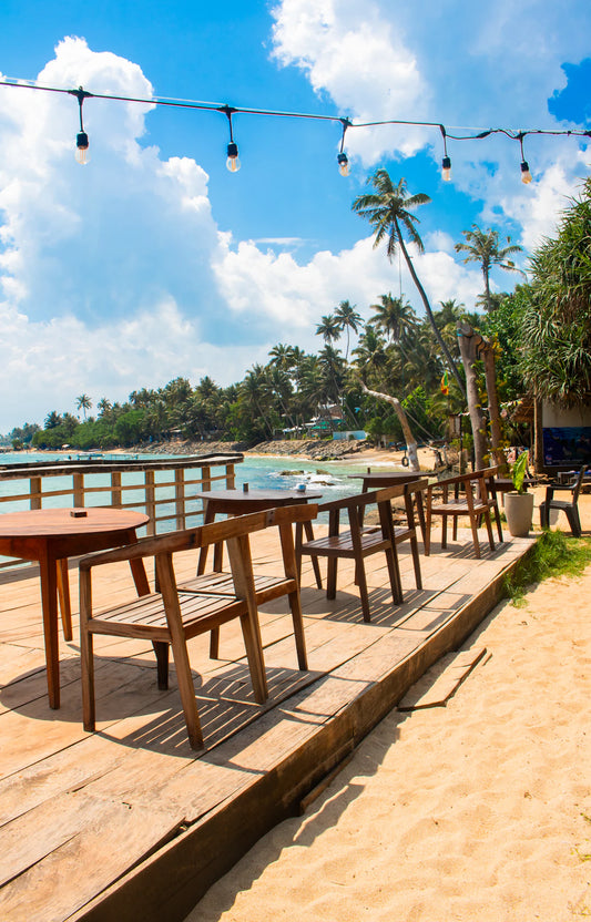 Lightweight Fabrics for an Amazing Ocean View Dining