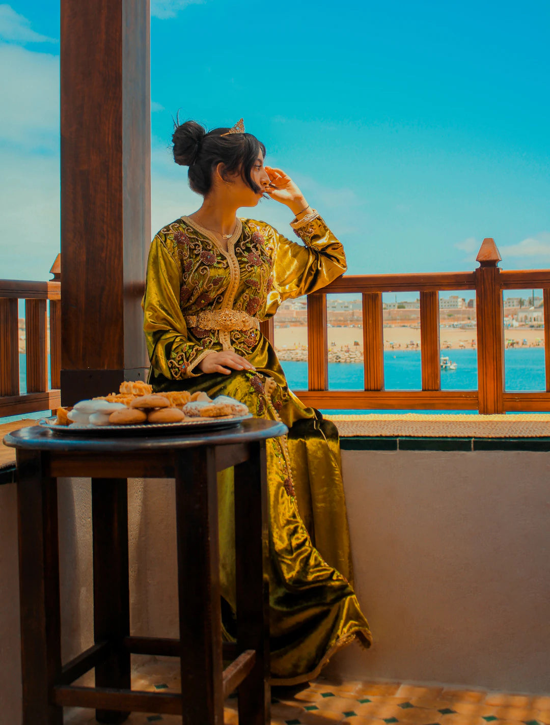 Snap Stunning Shots of Your Ocean View Dining Outfit