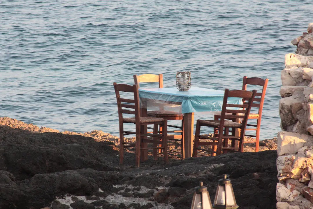 The Influence of Ocean Trends on Dining Attire