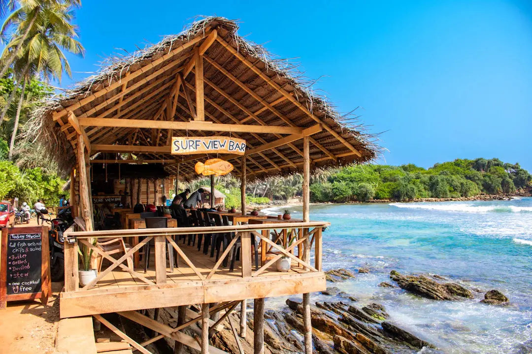 Travel in Style Fashion Tips for Ocean View Dining