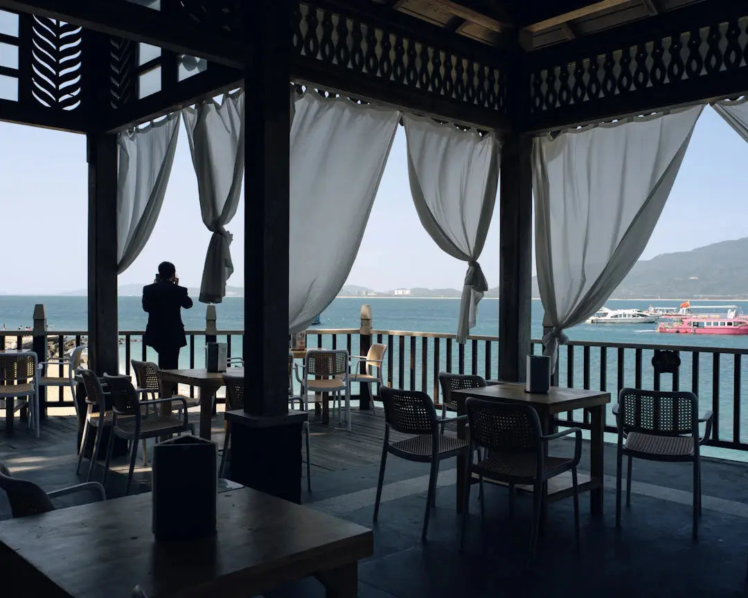 Dress for Success at Ocean View Restaurants