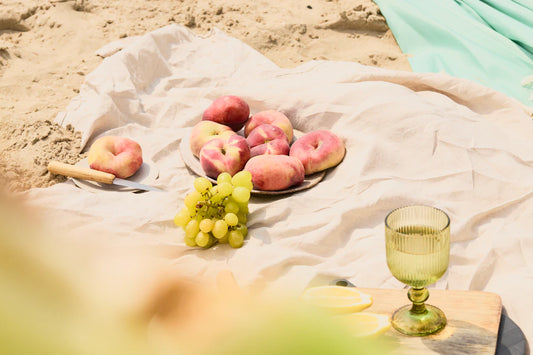 Crafting the Perfect Picnic Outfit for Beachside Dining