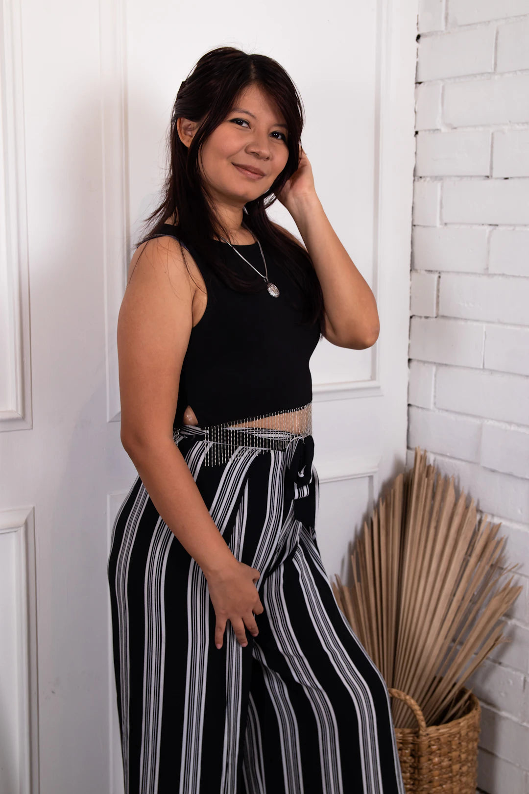 Versatile Wide Leg Pants for Stylish Ocean View Dining