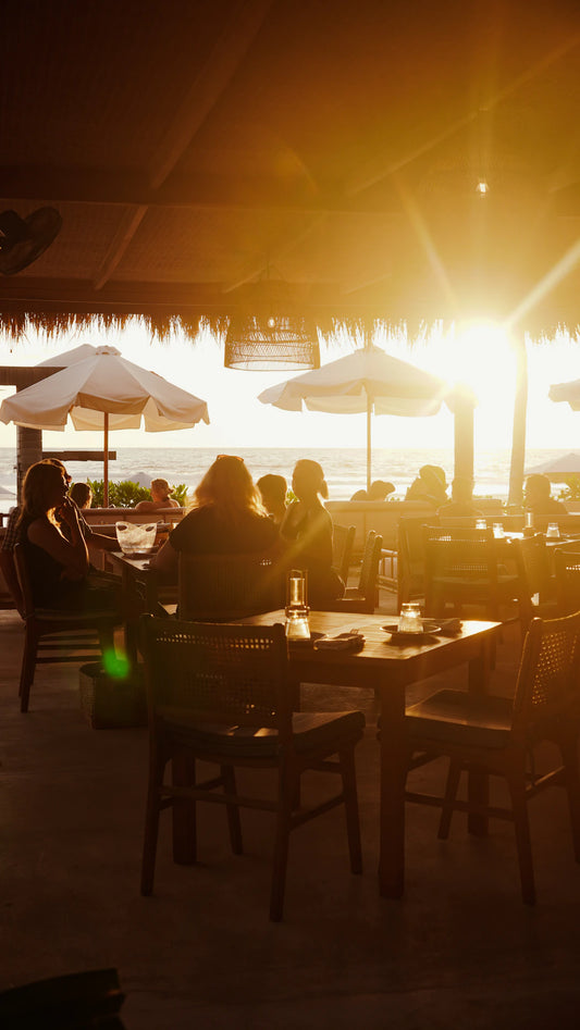 Discovering Local Designers for Coastal Dining Aesthetics