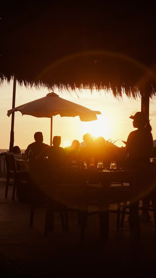 Seasonal Trends in Ocean View Dining Attire